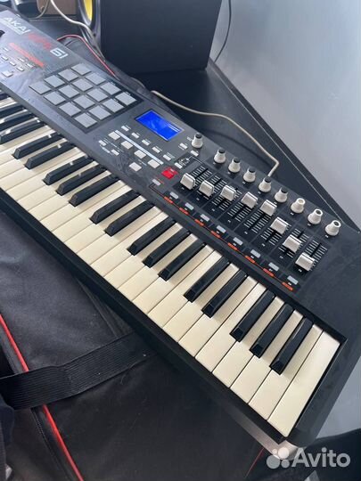 Akai MPK 61