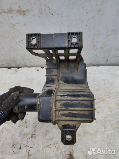 Резонатор воздушного фильтра Mazda 6 GG