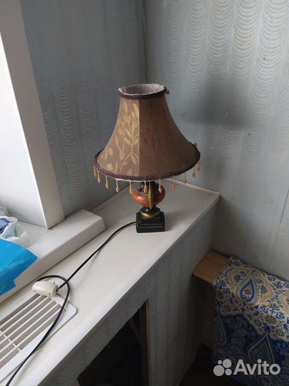 Лампа настольная