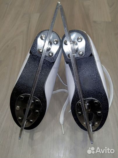 Коньки фигурные 31 размер larsen