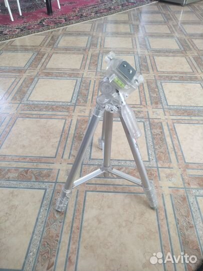 Штатив для фотоаппарата