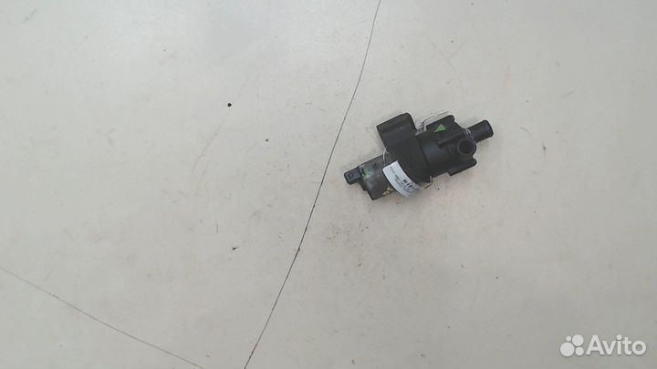 Насос водяной Mercedes ML W163, 2000