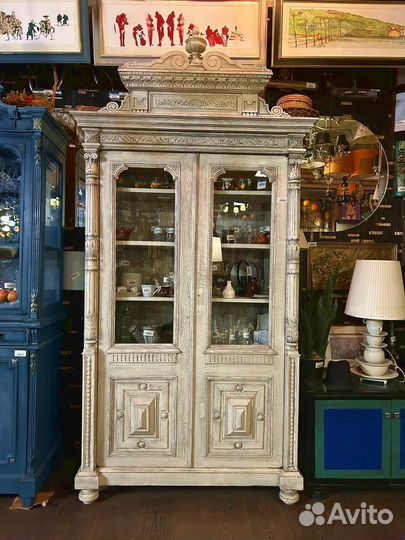 Буфет под старину белый