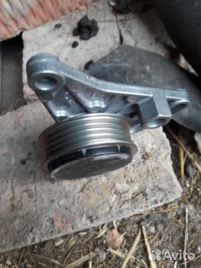 Шкив генератора