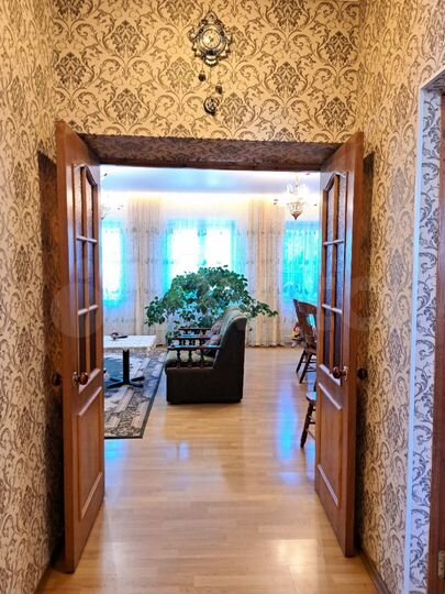 Дом 263,2 м² на участке 10,7 сот.