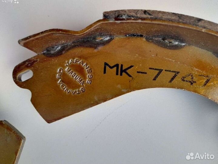 Барабанные тормозные колодки Subaru (228x35)