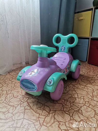 Детская машинка-каталка