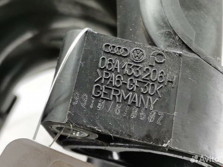 Коллектор впускной для Audi A3 8L 06A133201K