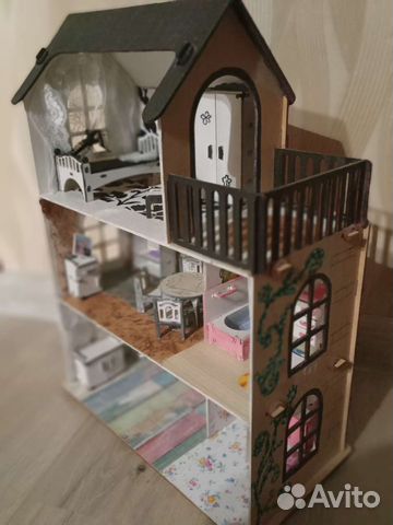 Домик кукольный с мебелью