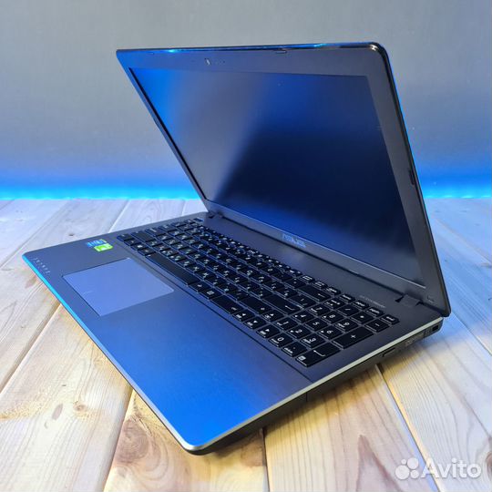 Ноутбук Asus X550C