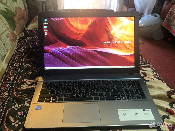 Ноутбук asus