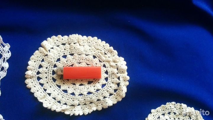 Симпатичные кружевные салфетки и воротничок