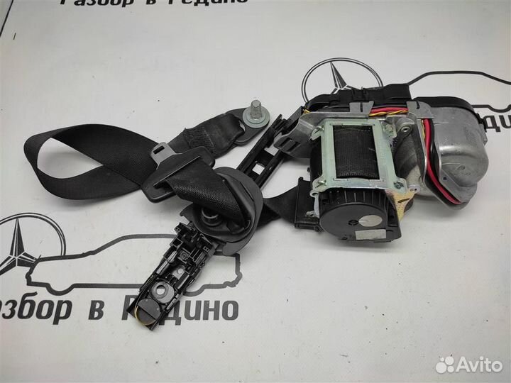 Ремень безопасности передний правый w221 S-class