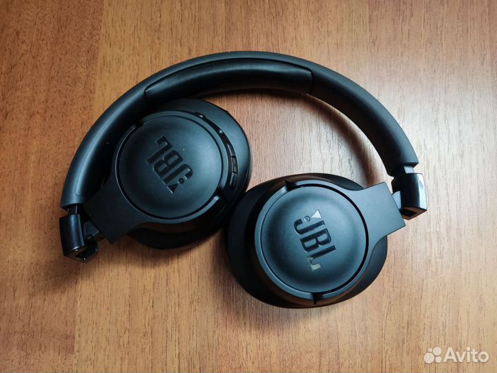 Наушники JBL tune 710