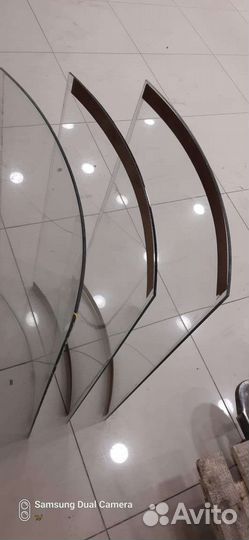 Гнутое стекло для витрины