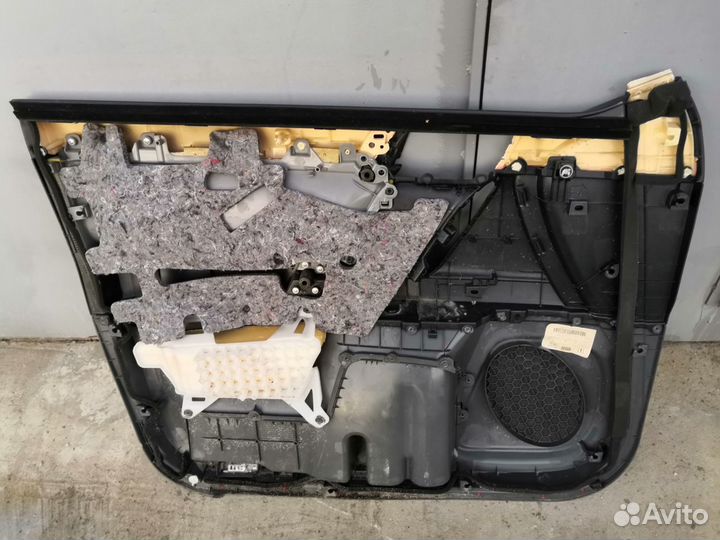 Обшивка двери,Toyota Land Cruiser Prado 150