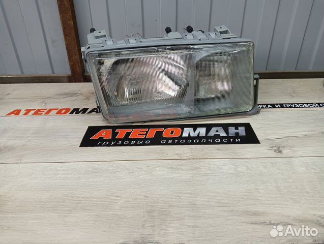 Фара передняя правая Mercedes-Benz E-Klasse 190