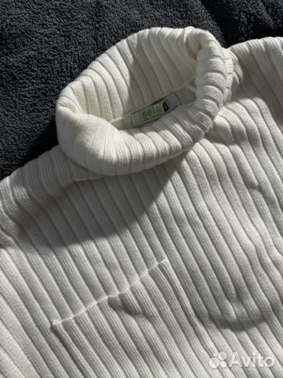 Свитер женский