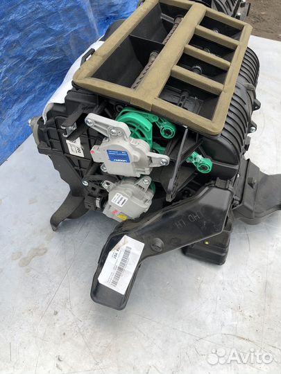 Корпус отопителя Kia Stinger