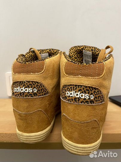 Кроссовки adidas