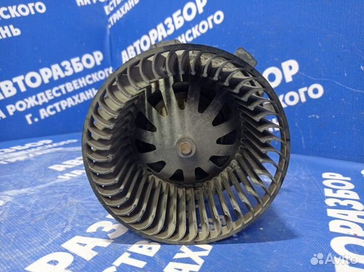 Моторчик печки Peugeot 206 хэтчбек TU3A 2005