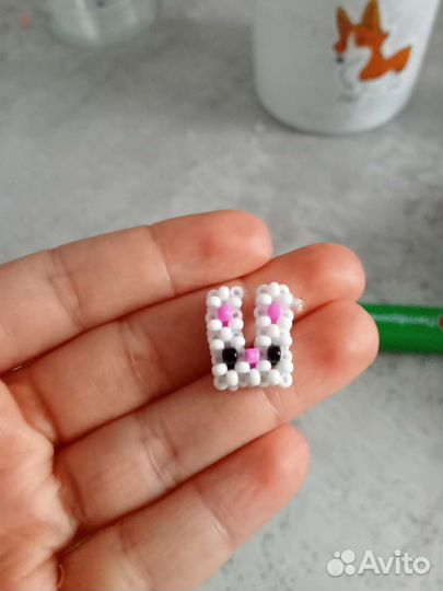 Зайчик из бисера