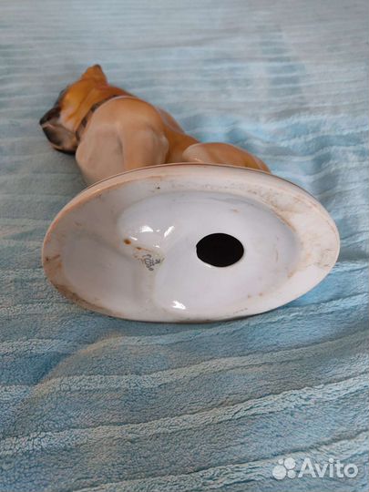 Фарфоровая статуэтка бульдога