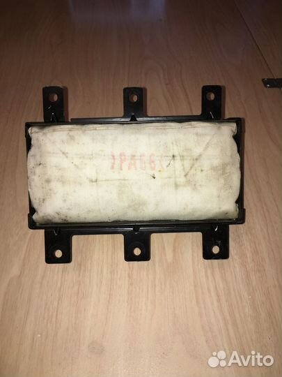 Подушка безопасности в торпедо Hyundai i30 Elantra