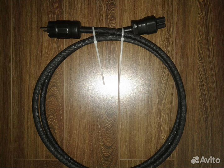 Сетевой кабель Oyaide EE / F-S 2.0 Hypex NC-400