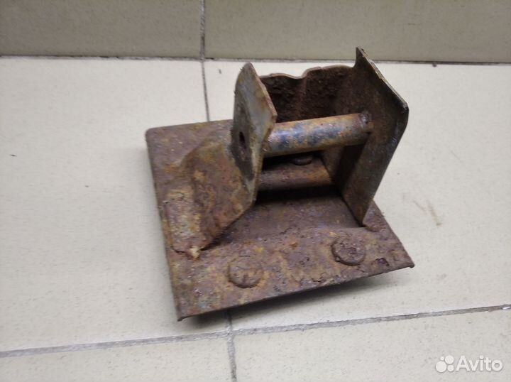 Кронштейн (сопут. товар) Gentra II 2013-2015