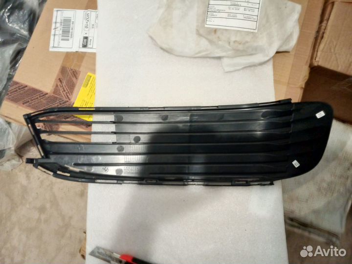 BMW 7 G11 Решетка бампера левая