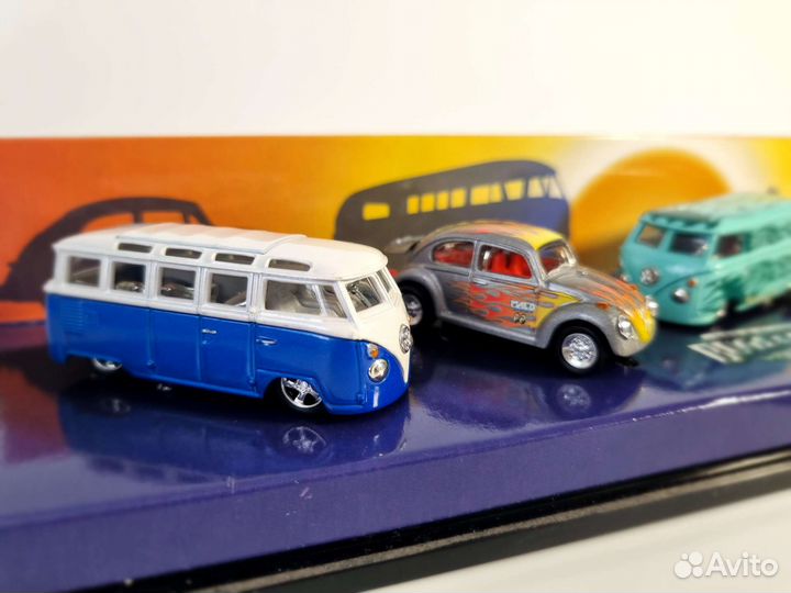 Hot Wheels 100 Hot & Classic Bugs & Buses