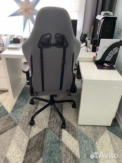 Компьютерное офисное кресло с массажем (новые)