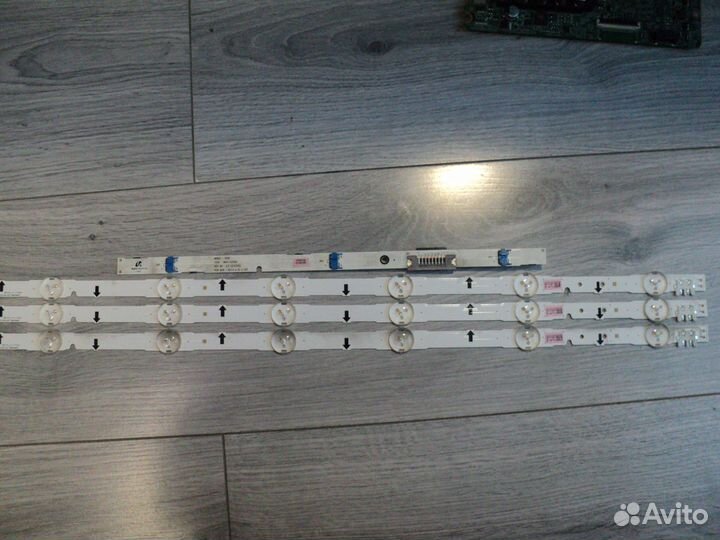 Платы от телевизора samsung UE32H4270AU