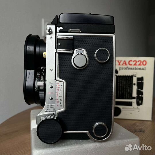 Плёночная камера mamiya C220 Professional