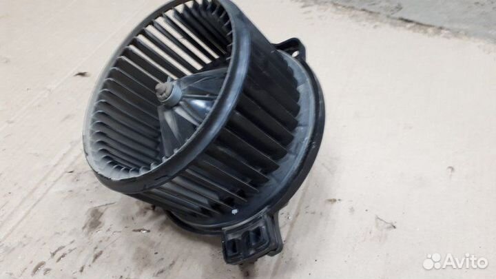 Мотор печки Hyundai Solaris RB G4FA 2015