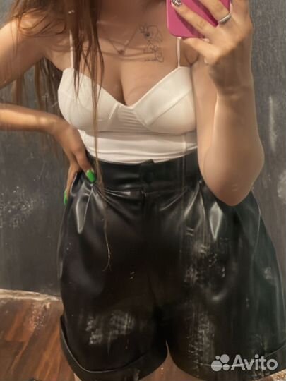 Кожаные шорты