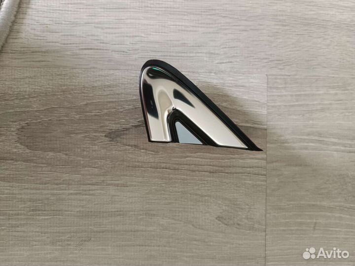 Молдинг переднего крыла левый Hyundai Santa Fe 4