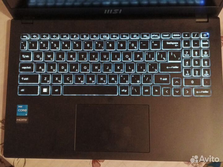 Ноутбук MSI Modern 15 B12M-211RU