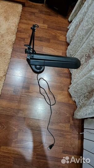 Лампа настольная