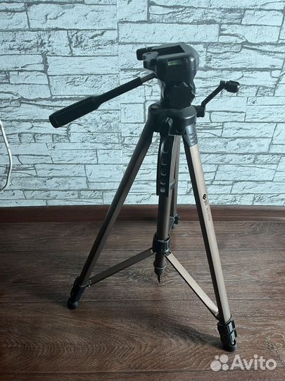 Штатив для фотоаппарата