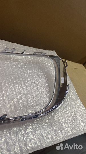 Накладка бампера переднего левая Mercedes W223