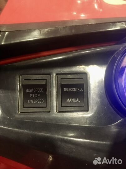 Детский электромобиль (машина)