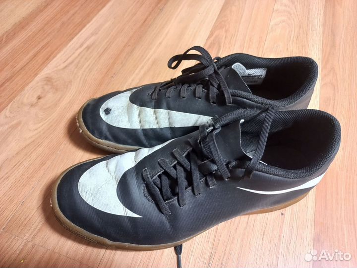 Кроссовки Nike на мальчика р. 42