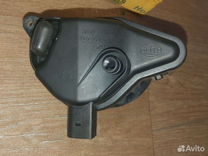 Фара противотуманная левая Audi Q7