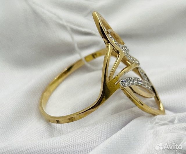 Золотое кольцо с камнем 22р