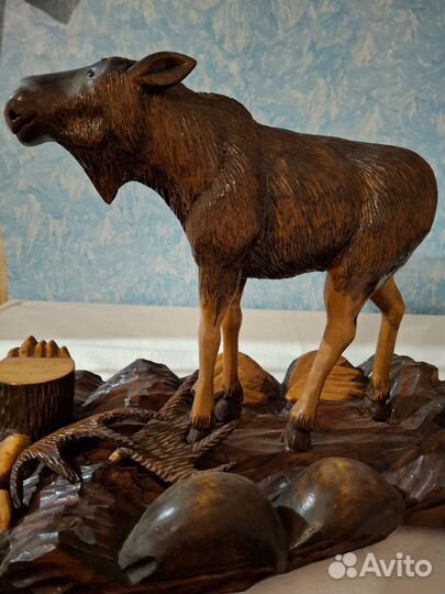 Лось из дерева