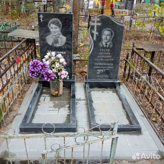 Ограждения на могилы, вазы, столики