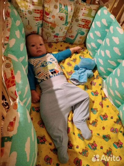 Детская кроватка