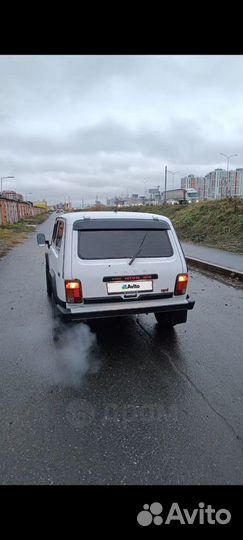 LADA 4x4 (Нива) 1.7 МТ, 2003, 150 000 км